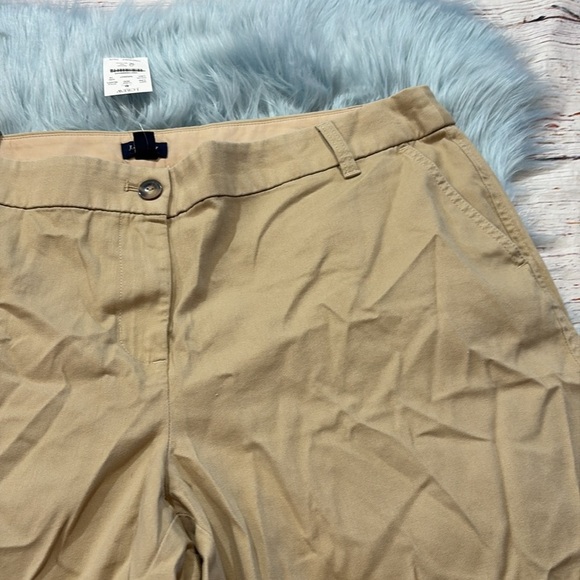 NWT J. Crew Factory 7” Classic Chino Short in Light Khaki Sz 16 - Picture 4 of 10